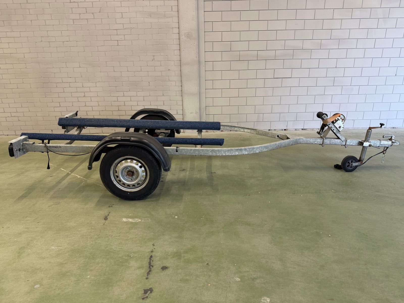 Waterscooter trailer met lichtbalk en nieuwe wiellagers, Ophalen, Minder dan 1500 kg, Gebruikt, Jetskitrailer