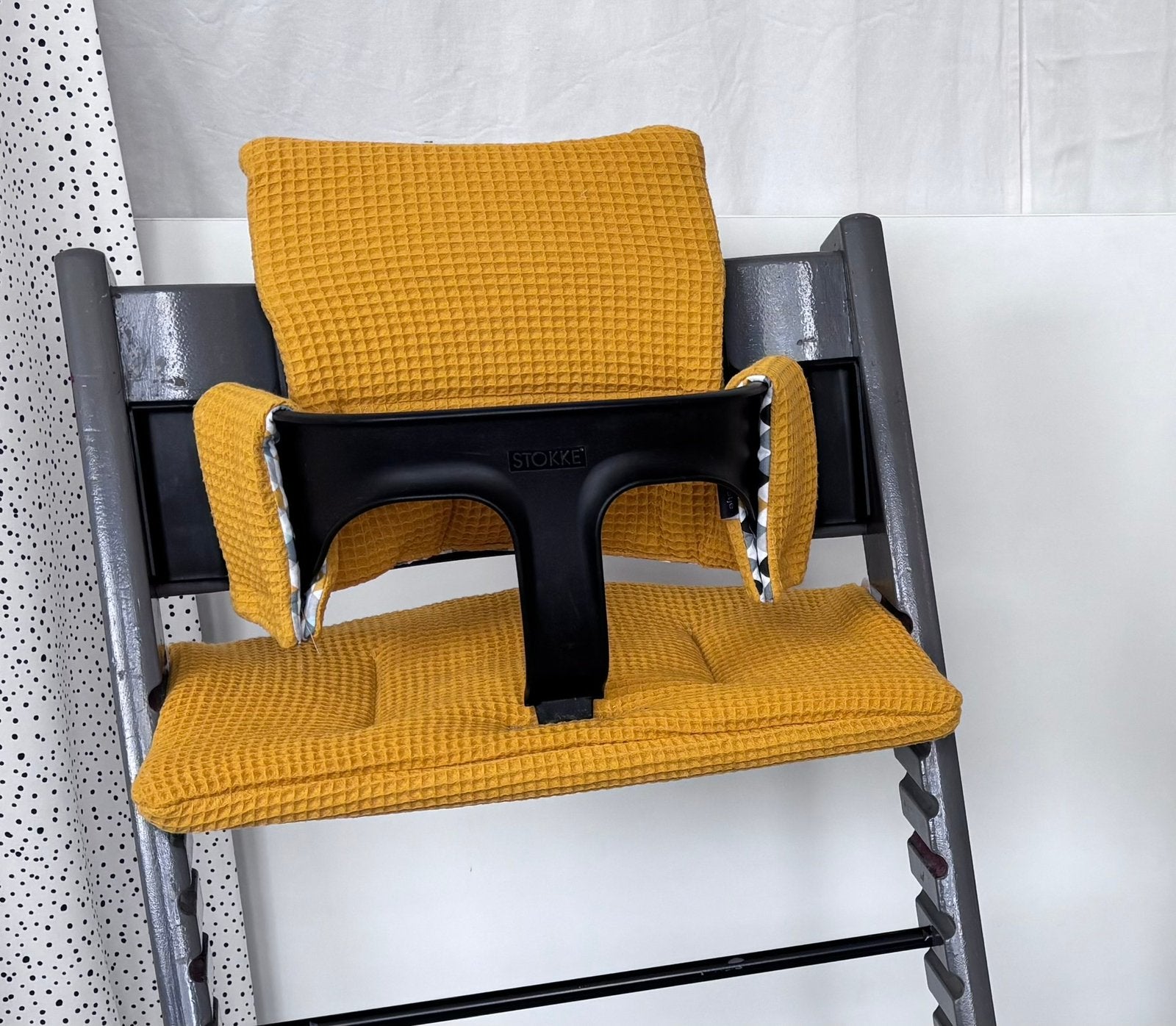 Nieuwe Gele kussenset voor TrippTrapp stoel van T Stofnestje, Stoelverkleiner, Info@hetstofnestje.nl, Het Stofnestje, Meegroeistoel