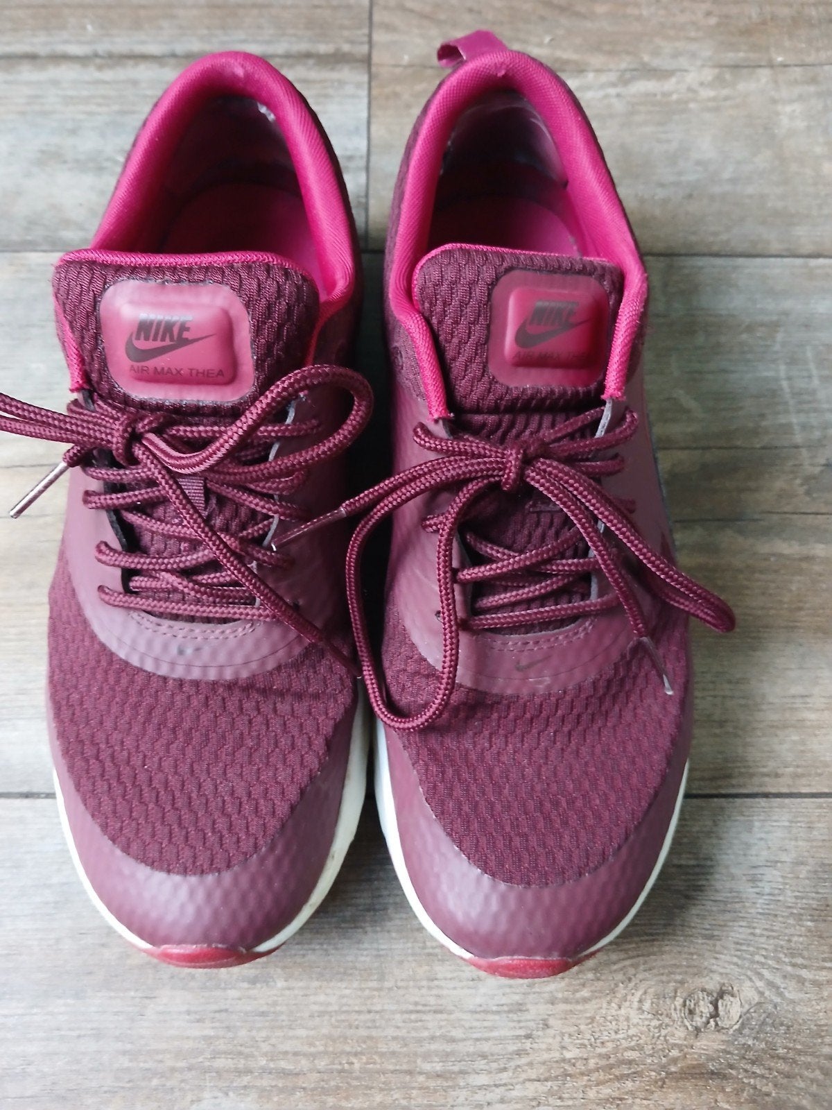 leuke bordeaurode nike's, Gebruikt, Ophalen of Verzenden, Overige sporten, Hardloopschoenen