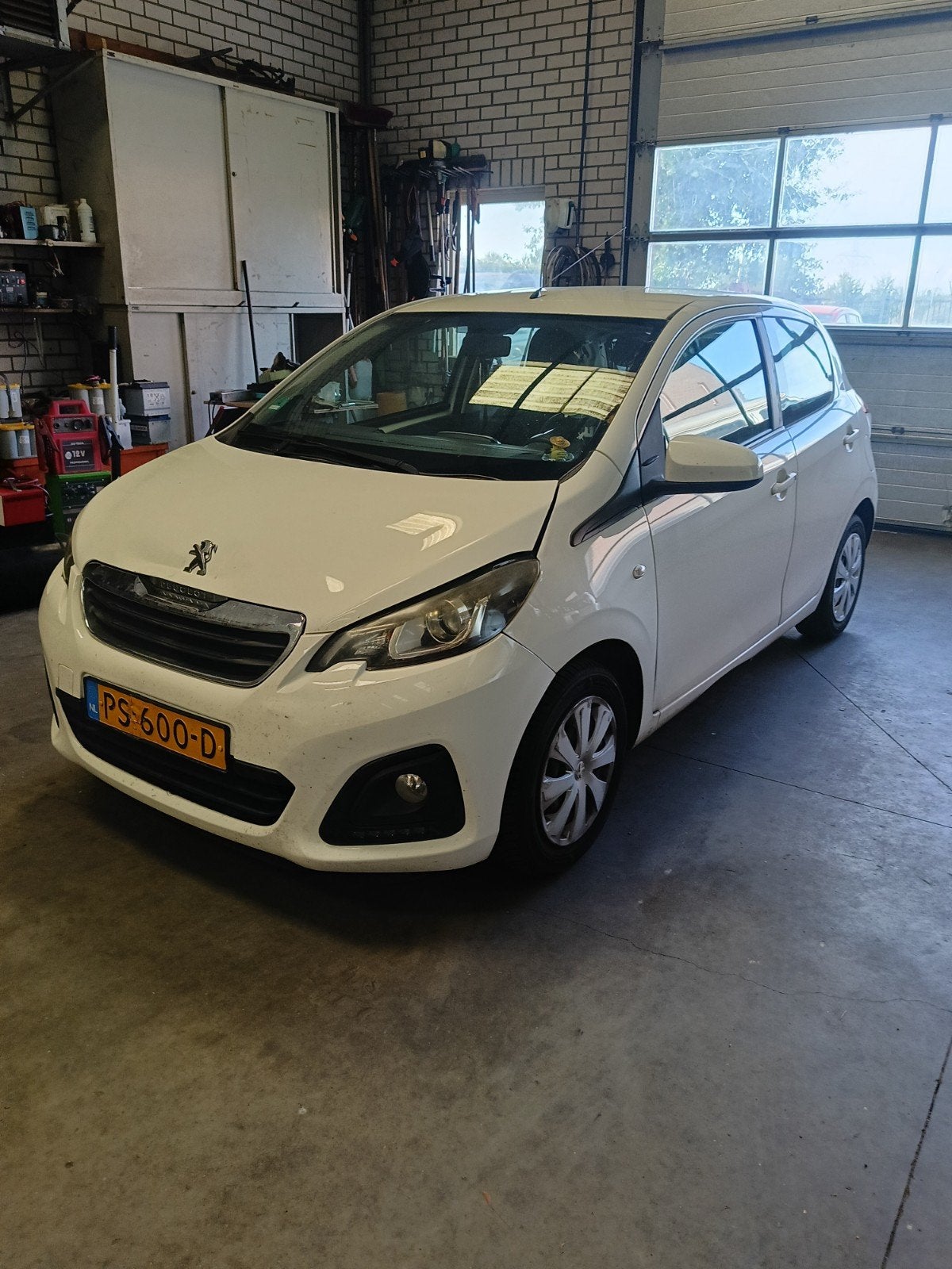 Peugeot 108  2017 schade, Ophalen, Peugeot