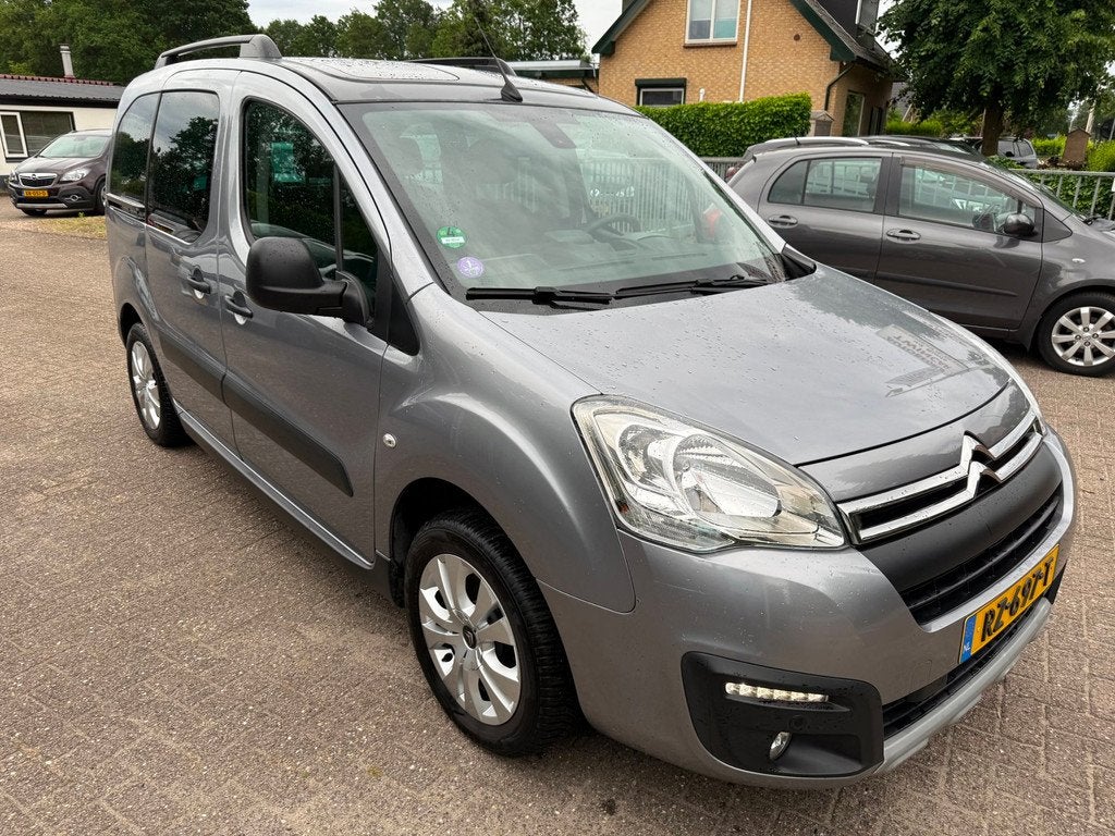 Citroen Berlingo 1.2 5-DRS XTR MULTISPACE ECC CRUISE NAVI PA, Auto's, Voorwielaandrijving, Lichtsensor, Stof, Gebruikt