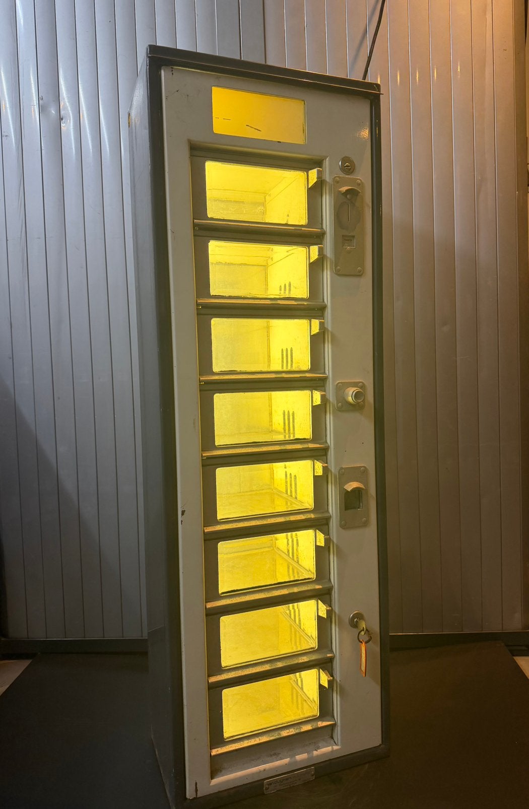 Snackmuur Snackautomaat automatiek loketautomaat FEBO, Ophalen, Gebruikt