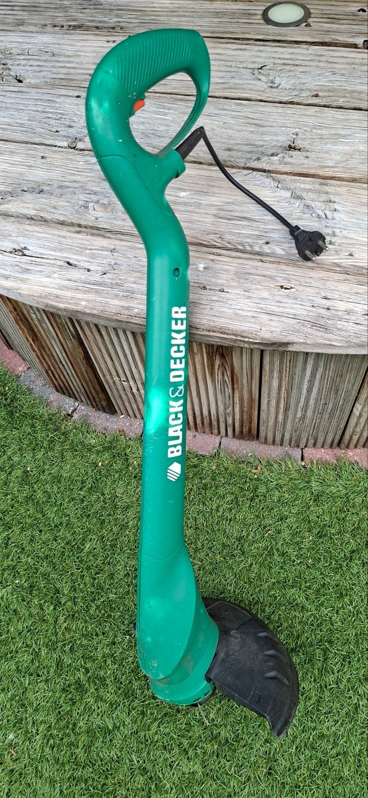 Black & Decker elektrische grastrimmer, Ophalen of Verzenden, Gebruikt, Elektrische grasmaaier, Black & Decker