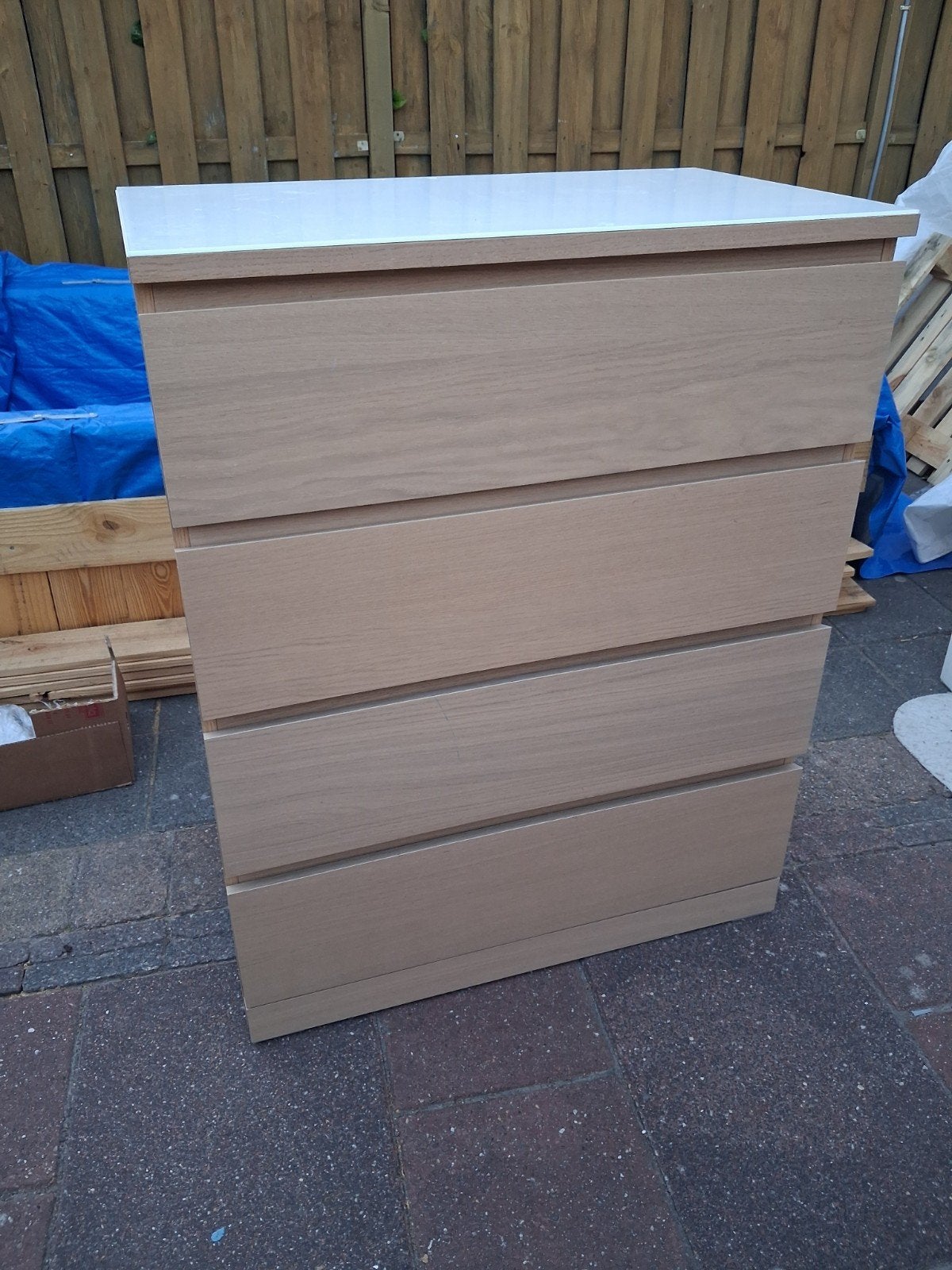 mooie ikea malm ladekast met glasplaat, Ophalen, 50 tot 100 cm, Zo goed als nieuw, 3 of 4 laden