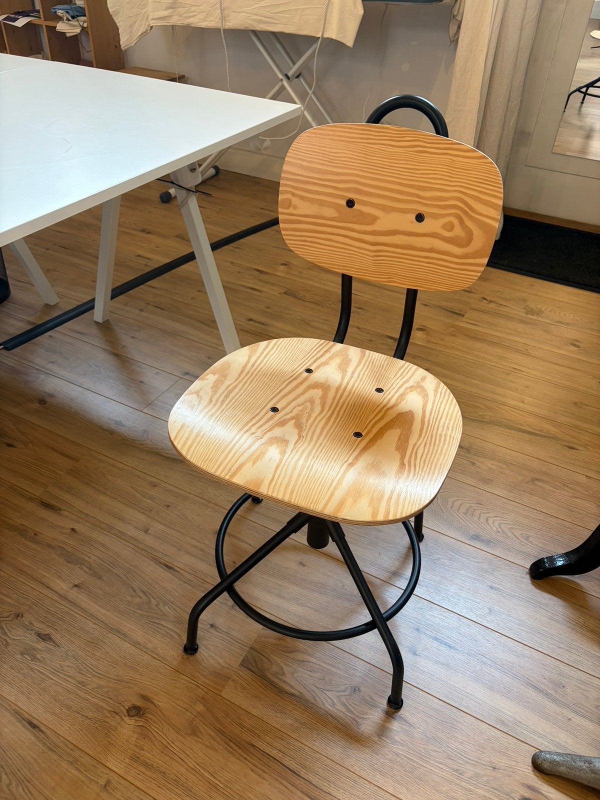 Ikea bureaustoel kullaberg (4 stuks beschikbaar), Huis en Inrichting, Barkrukken, Ophalen, Zo goed als nieuw, 60 tot 90 cm