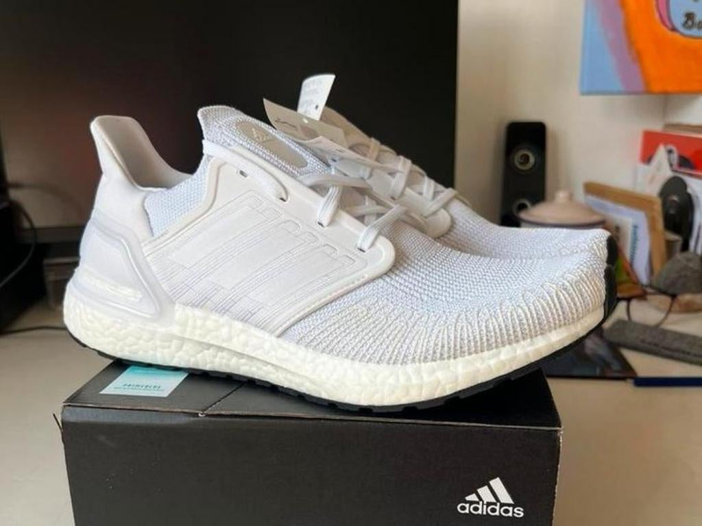 Adidas Ultraboost 20, Wit, Nieuw, Ophalen of Verzenden, Sneakers of Gympen