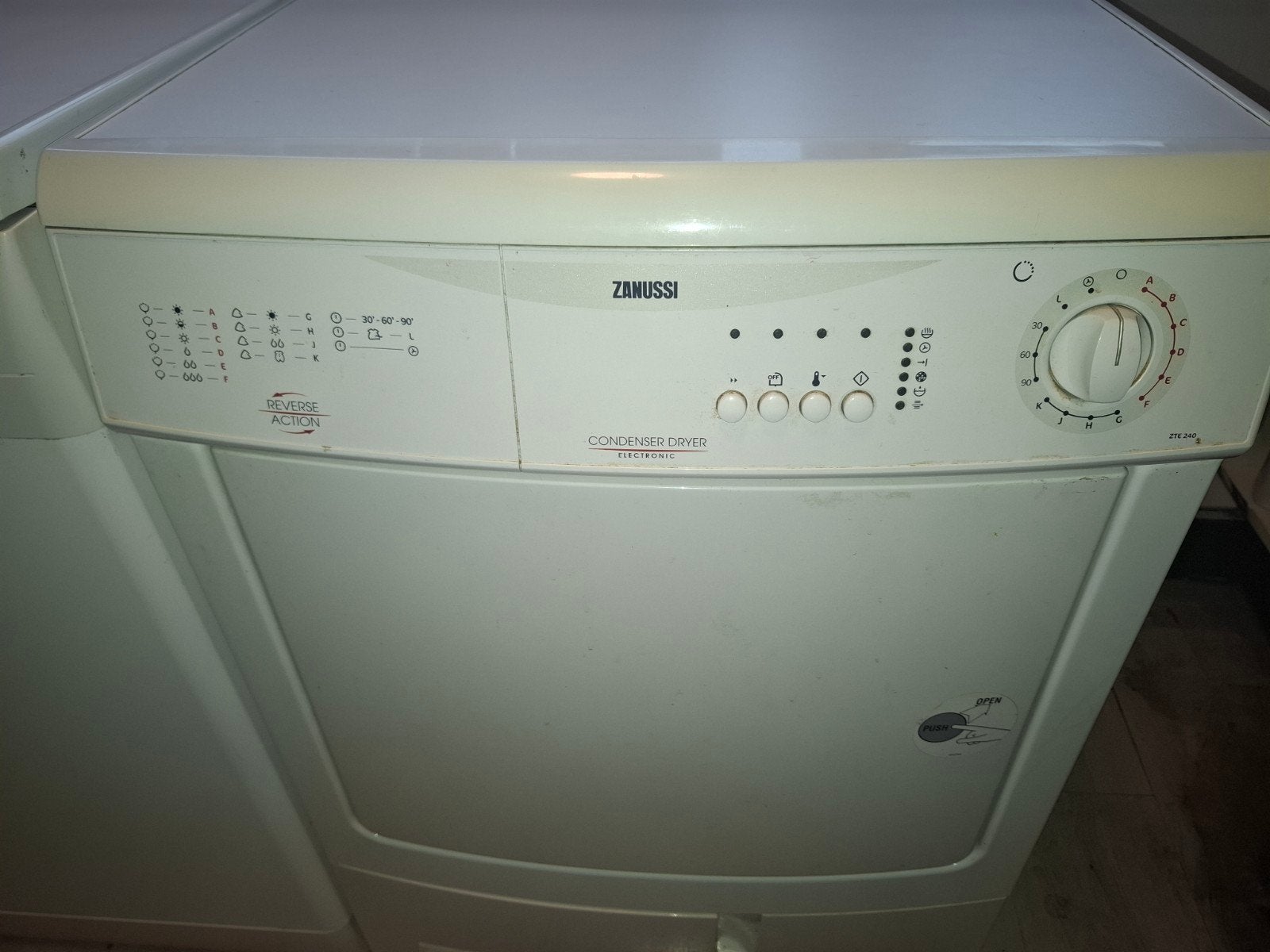 Zanussi 7 kg Condensdroger - Nette Staat, Witgoed en Apparatuur, Wasdrogers, 6 tot 8 kg, Ophalen, Condens, 85 tot 90 cm