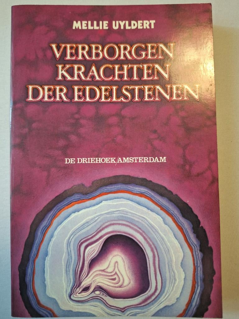 Verborgen Krachten der Edelstenen - Mellie Uyldert, Ophalen of Verzenden