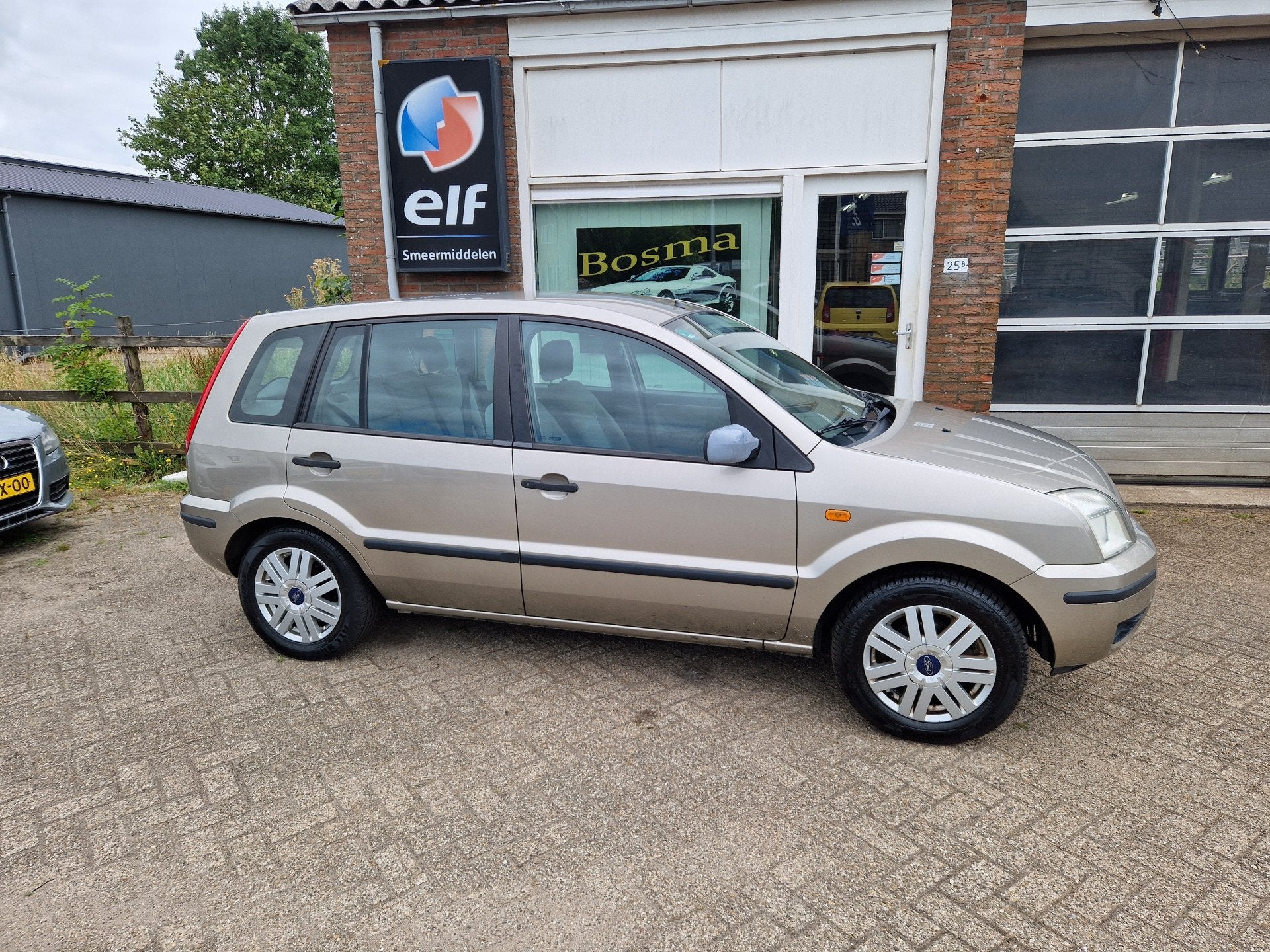 Ford Fusion 1.6-16V "First Edition" Airco - Cruise - Trekhaa, Voorwielaandrijving, 1596 cc, Gebruikt, 49 €/maand