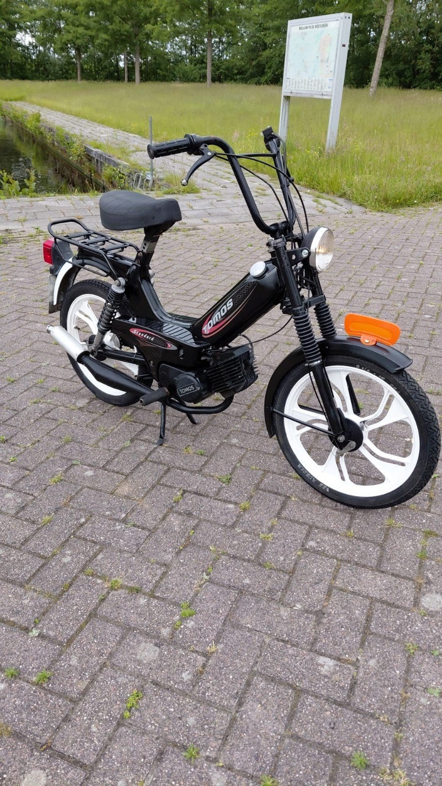 Tomos snor brommer zeer goede staat