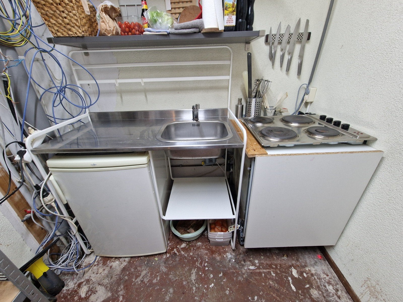 Noodkeuken: Ikea Sunnersta kitchenette met kraan + koomplaat, Ophalen, Gebruikt, Wit, Overige typen
