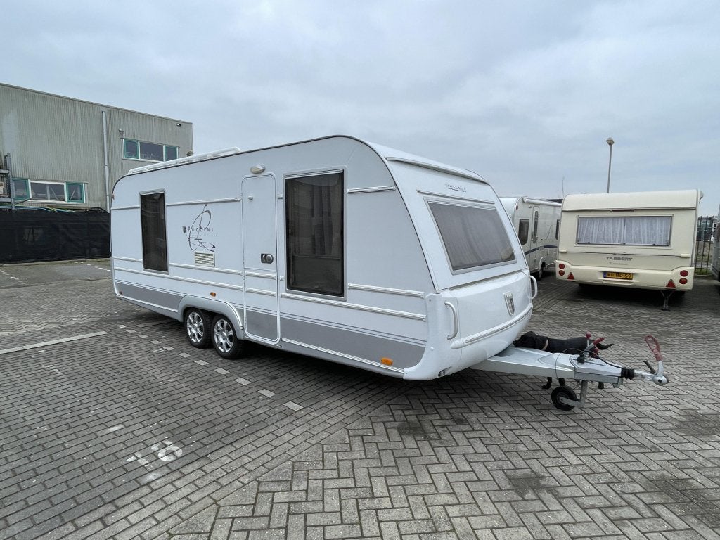 Tabbert Puccini 630 Fransbed Airco douche, Caravans en Kamperen, Caravans, Rondzit, Tabbert, Bedrijf, Schokbreker