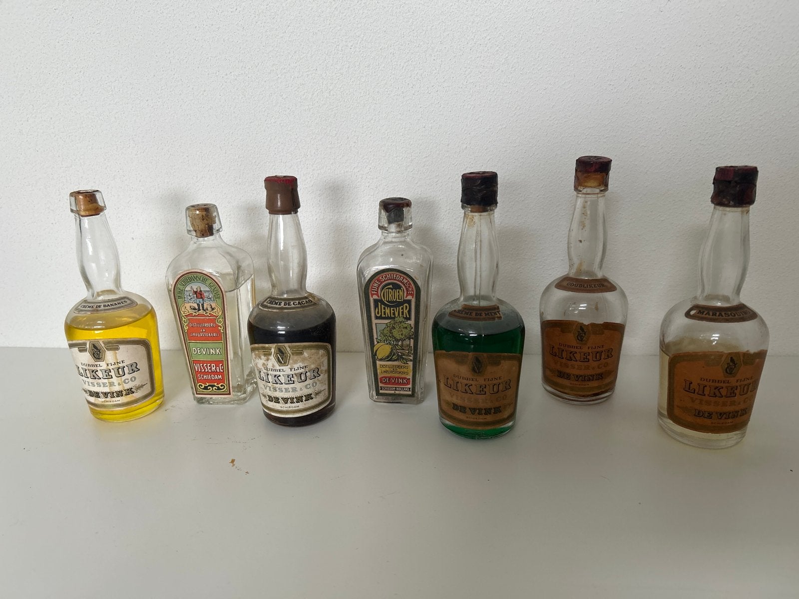 7 Zeer Oude Drankminiaturen Visser & Co 'De Vink' Schiedam, Antiek en Kunst, Ophalen of Verzenden