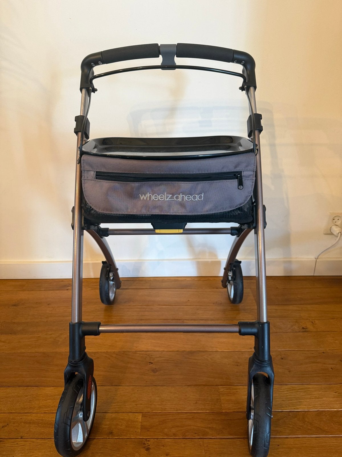 Binnenrollator in zeer goede staat, Diversen, Rollators, Gebruikt, Lichtgewicht, Opvouwbaar, Ophalen of Verzenden
