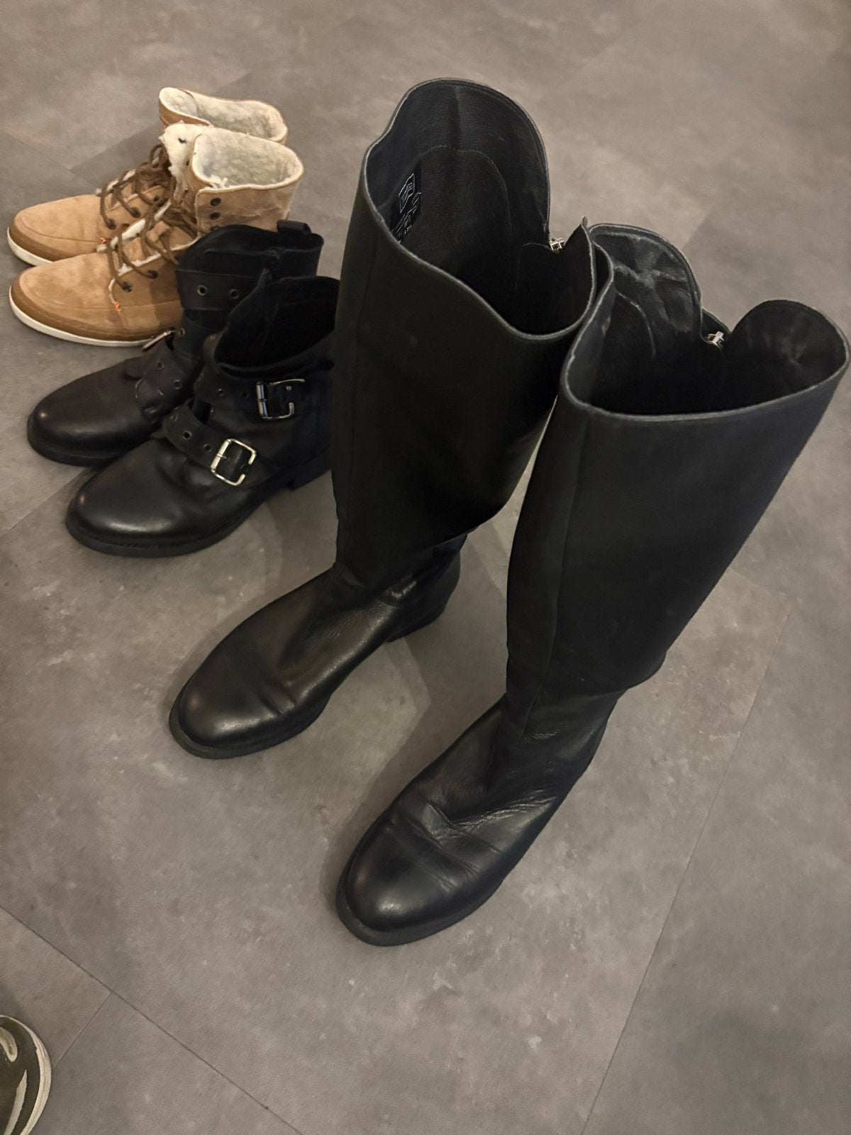 Diverse Dameslaarzen en Enkellaarzen - Verschillende Stijlen, Kleding | Dames, Schoenen, Ophalen, Gedragen, Zwart, Hoge laarzen