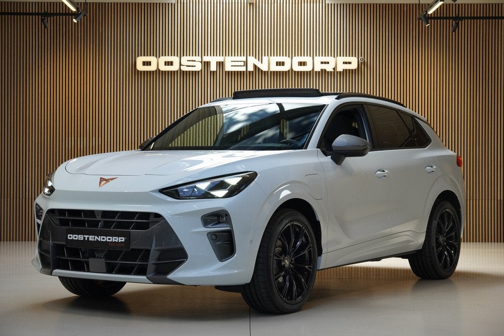 CUPRA Terramar 1.5TSI/204pk e-Hybrid Adrenaline|2025|Panoram, 1798 kg, 4 cilinders, Parkeersensor, Wit