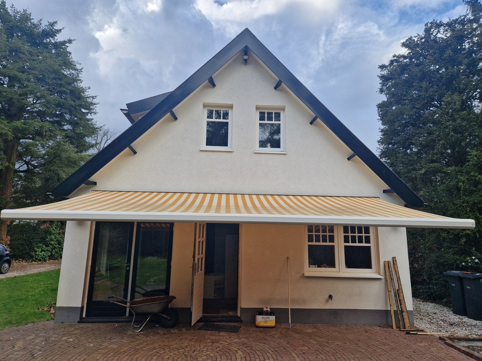 6.5 m. breed Elektrisch zonnescherm / knik arm scherm, Tuin en Terras, Zonneschermen, Ophalen, Gebruikt, Elektrisch, 150 tot 300 cm