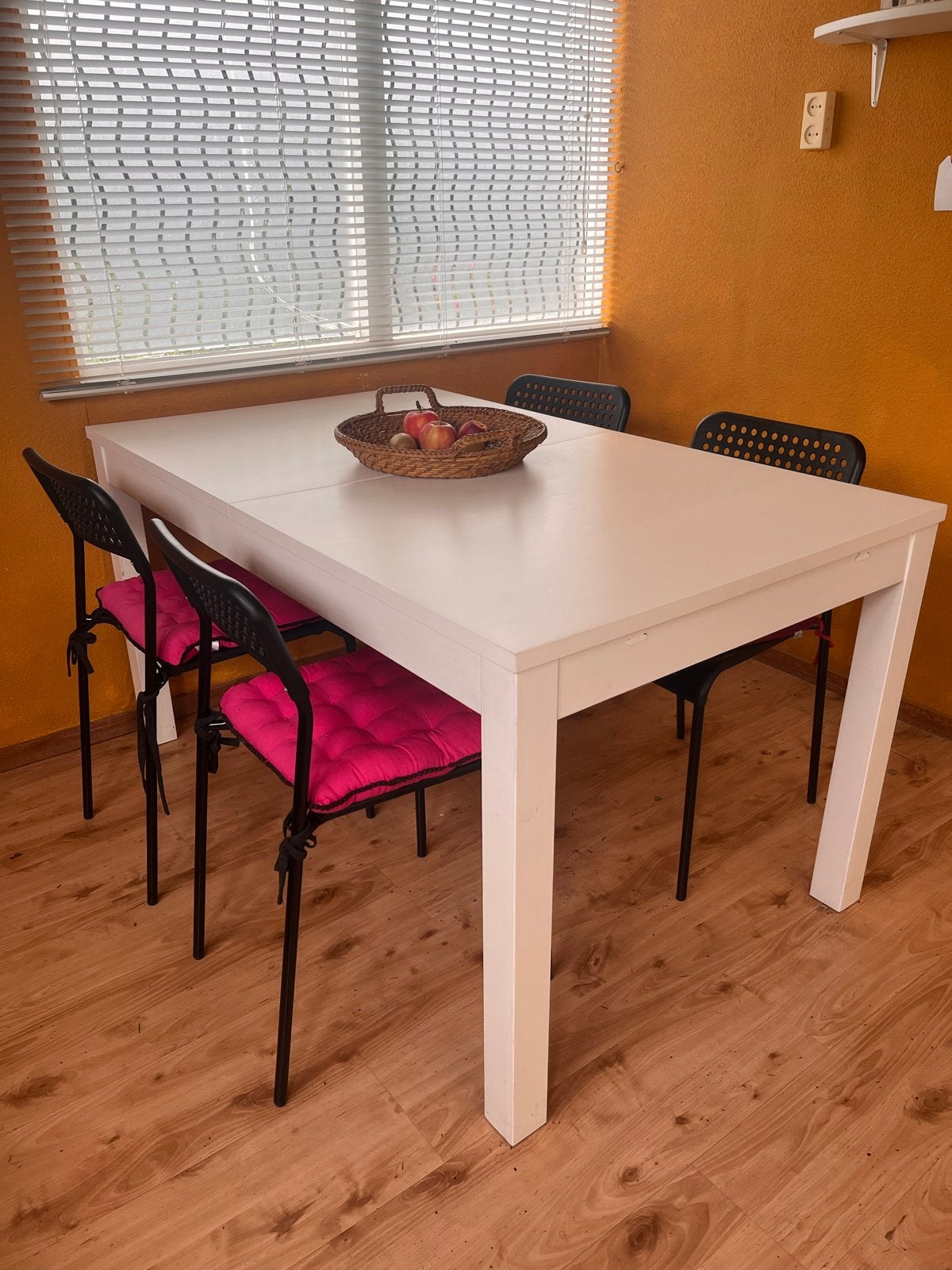 Uitschuifbare eettafel - 3 lengtes - Zo goed als nieuw