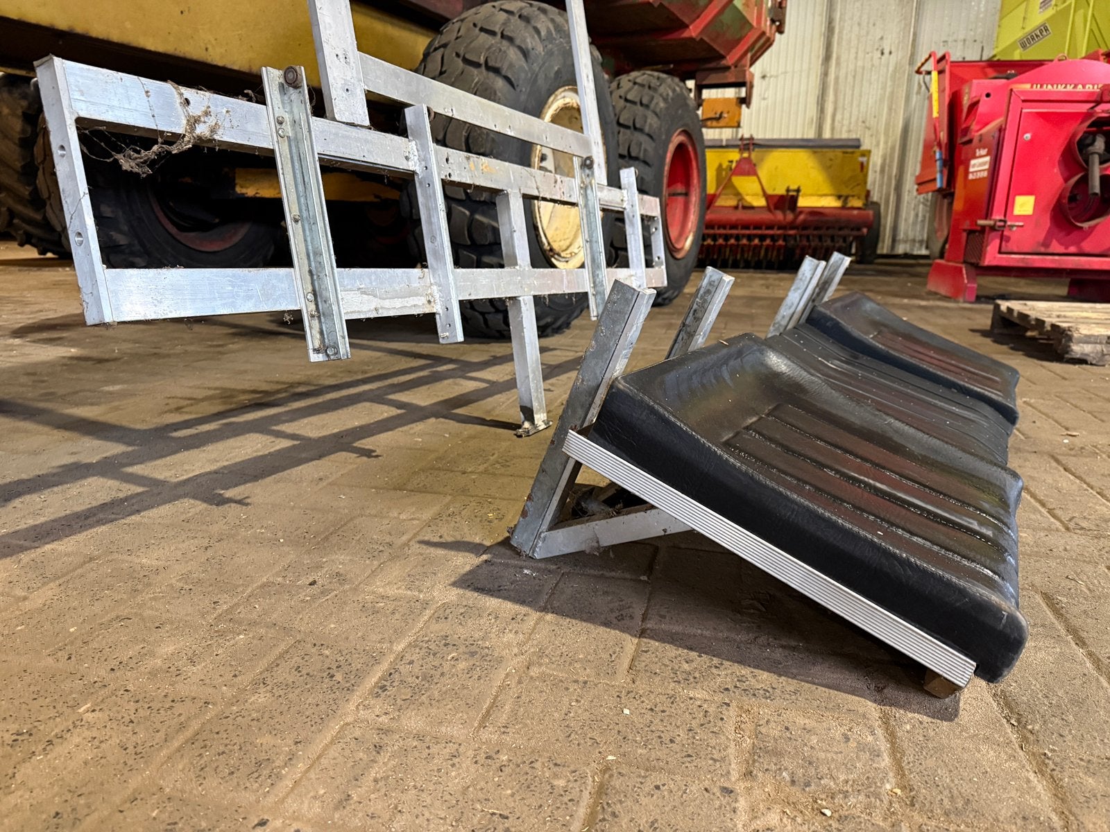 Aluminium frame afneembare of opklapbare zitbank, Ophalen, Gebruikt, Overige typen, Minder dan 2 meter