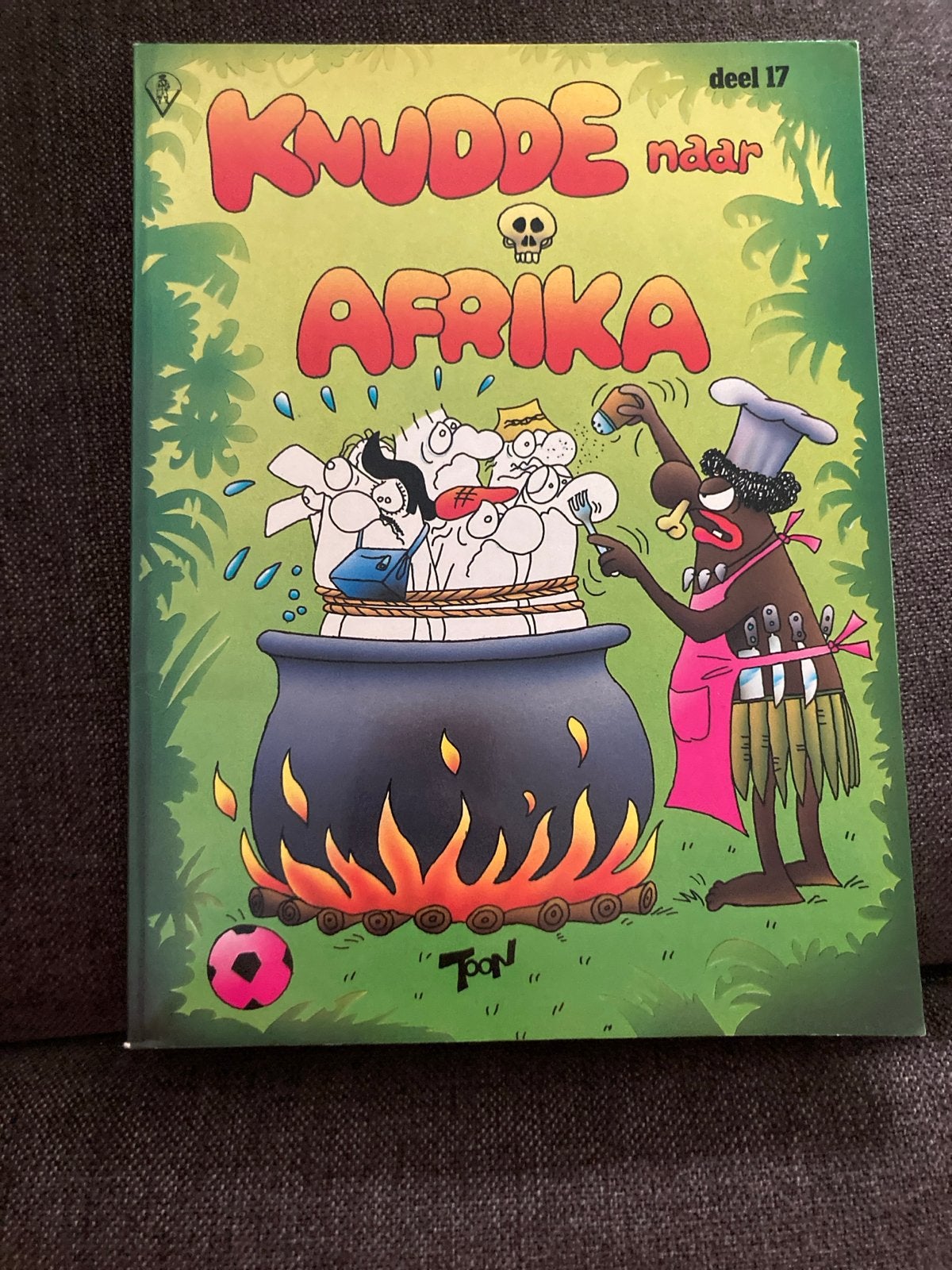Knudde naar Afrika - Deel 17, Eén stripboek, Ophalen of Verzenden, Zo goed als nieuw