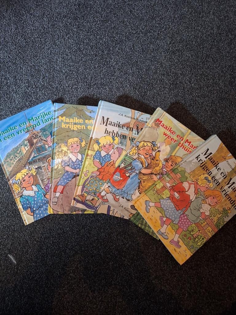 Maaike en Marijke boekenreeks - 5 delen, Ophalen of Verzenden, Zo goed als nieuw, J.A. Koetsier, Fictie algemeen