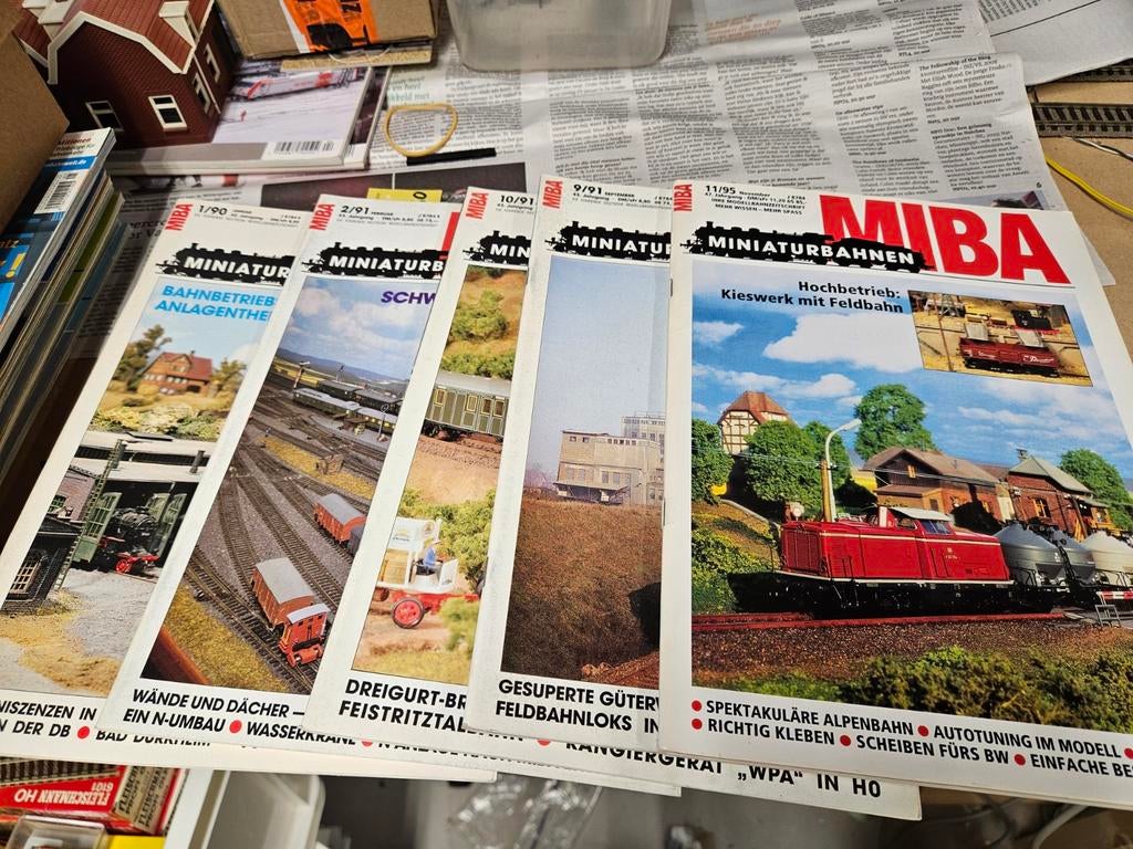 5x MIBA modelspoor tijdschriften - Miniatuur Bahnen, Hobby en Vrije tijd, Modeltreinen | H0, Ophalen of Verzenden, Gelijkstroom of Wisselstroom