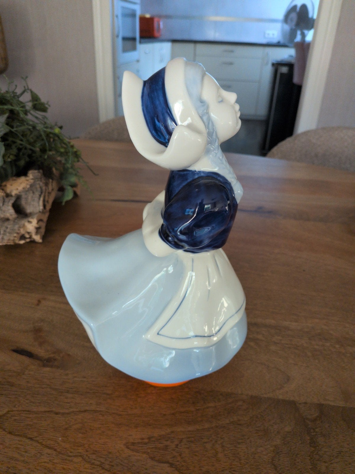 Vintage Delfts Blauw kussende boerin XL 30 cm, Verzamelen, Beelden en Beeldjes, Ophalen of Verzenden