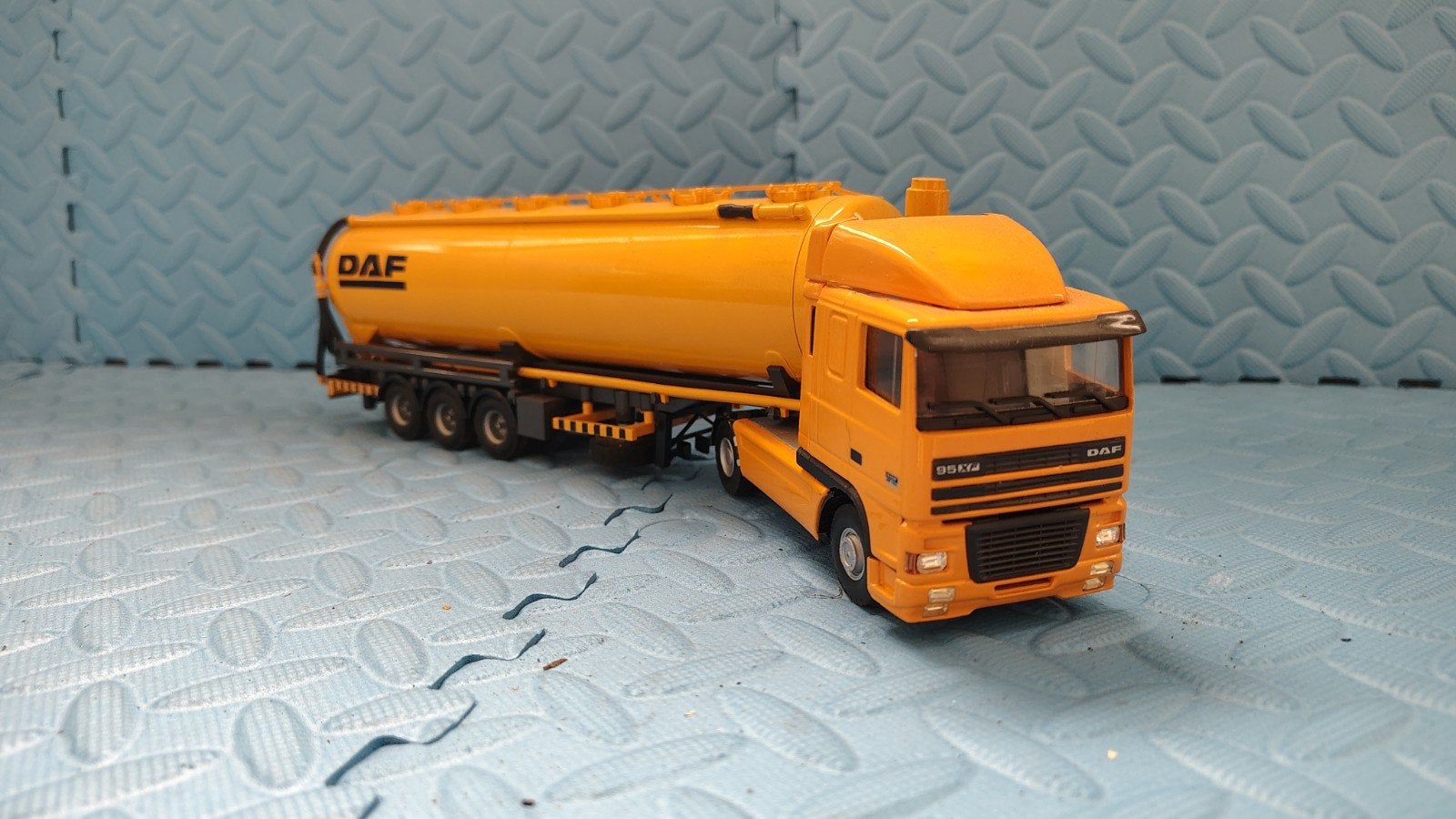 DAF 95XF met bultrailer, Ophalen, Zo goed als nieuw, Bus of Vrachtwagen, Lion Toys