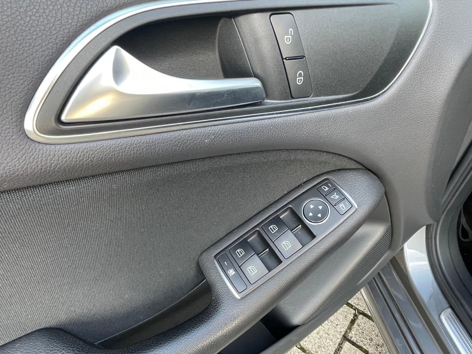 Mercedes-Benz B-klasse 200 Ambition, Carplay, Trekhaak, supe, Auto's, Dealer onderhouden, Gebruikt, Bedrijf, Zilver of Grijs