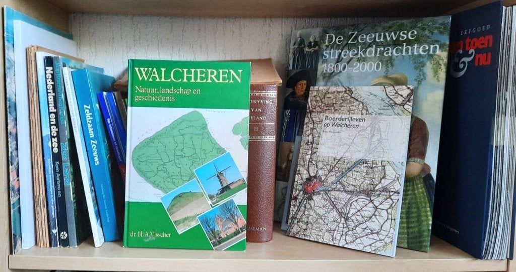 Verzameling boeken over Walcheren, Diverse auteurs, Ophalen, 20e eeuw of later, Gelezen