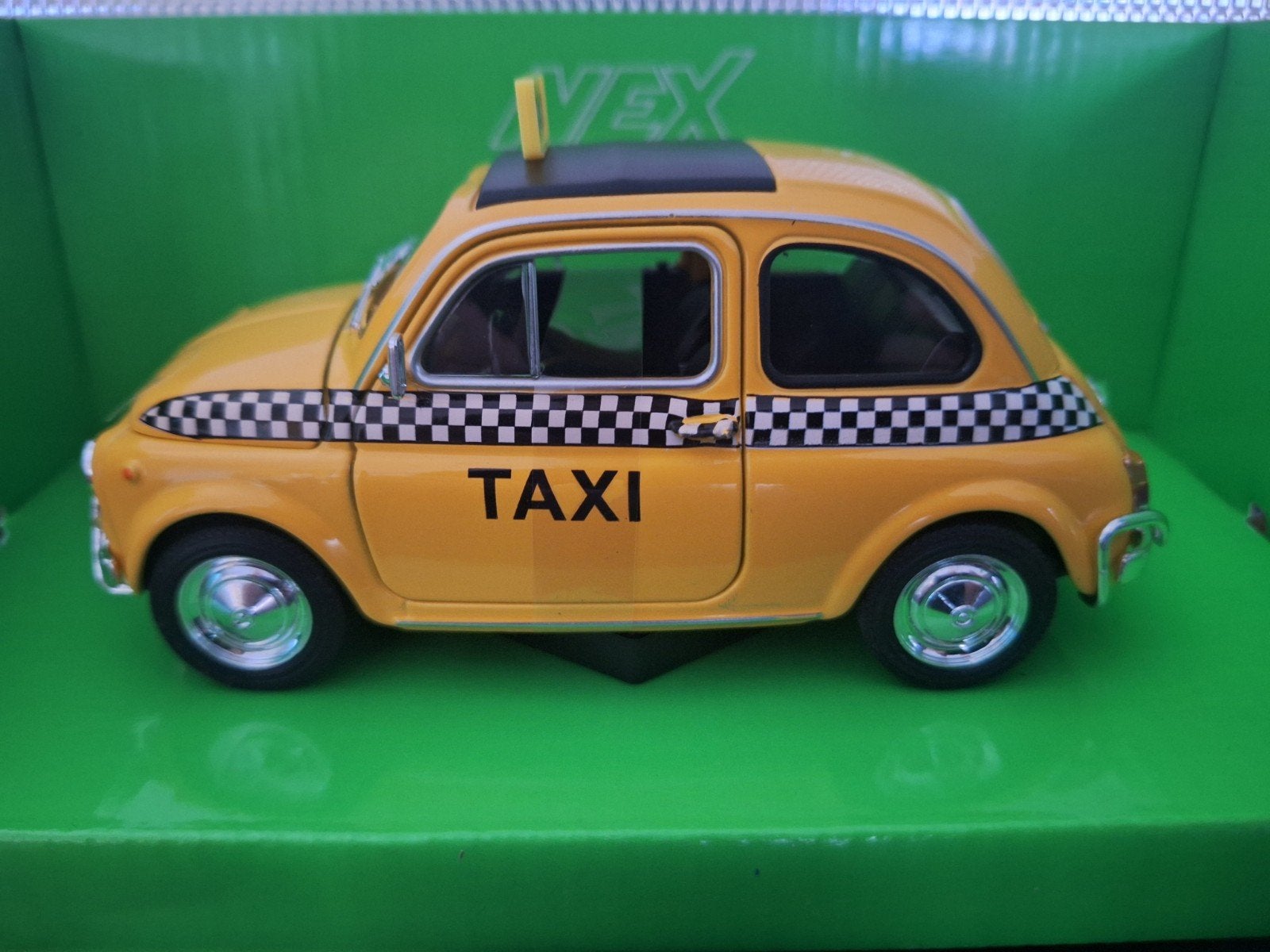 Fiat 500 Taxi Schaal 1:24, Auto, Nieuw, Ophalen of Verzenden, Welly