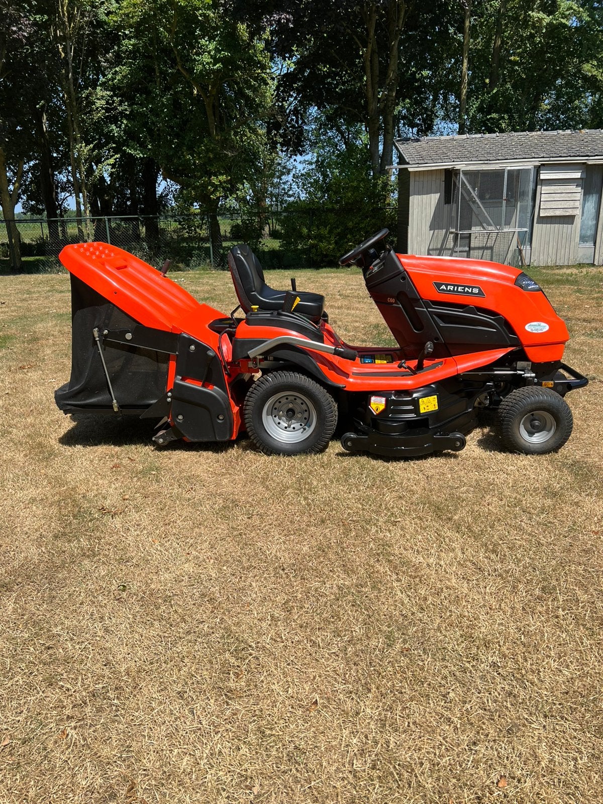 Als nieuw: Ariens C60 zitmaaier met veeg / opvangbak bj 2020, Tuin en Terras, Zitmaaiers, Info@AriensCo.com, Brillion Wisconsin VS