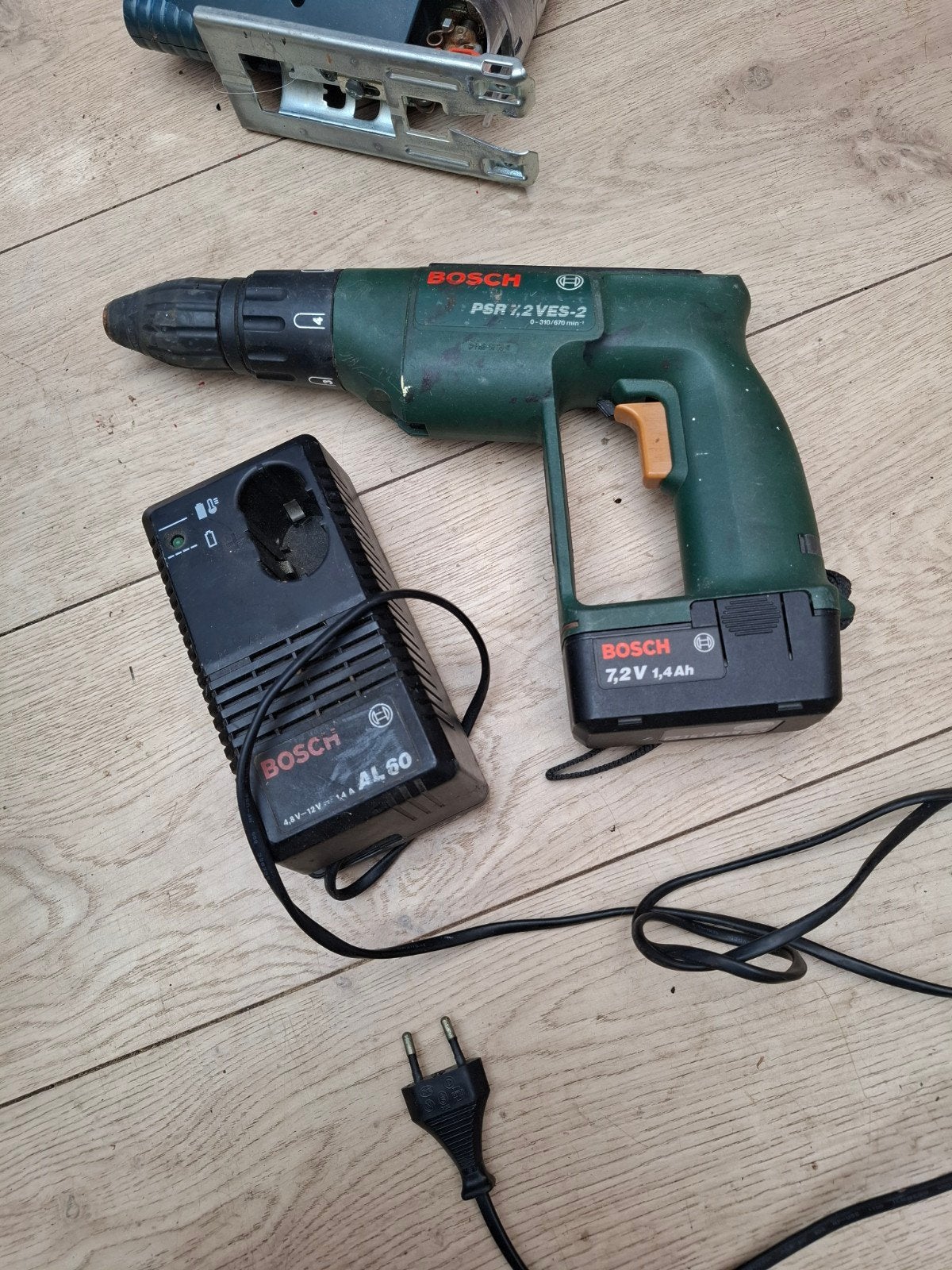Bosch PSR 7,2 VES-2 Boor- en Schroefmachine met lader, Ophalen of Verzenden, Gebruikt, Minder dan 400 watt, Boor- en Schroefmachine