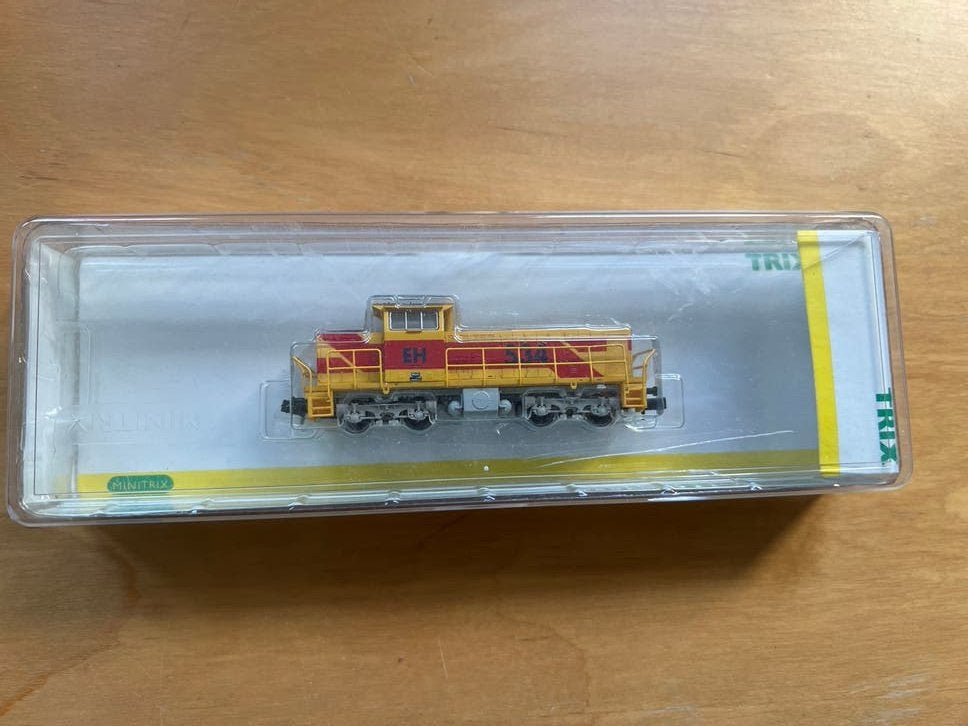 Minitrix 12218 MAK Diesellok Serie 6400 - Zo goed als nieuw, Trix, Ophalen of Verzenden, Zo goed als nieuw, Analoog
