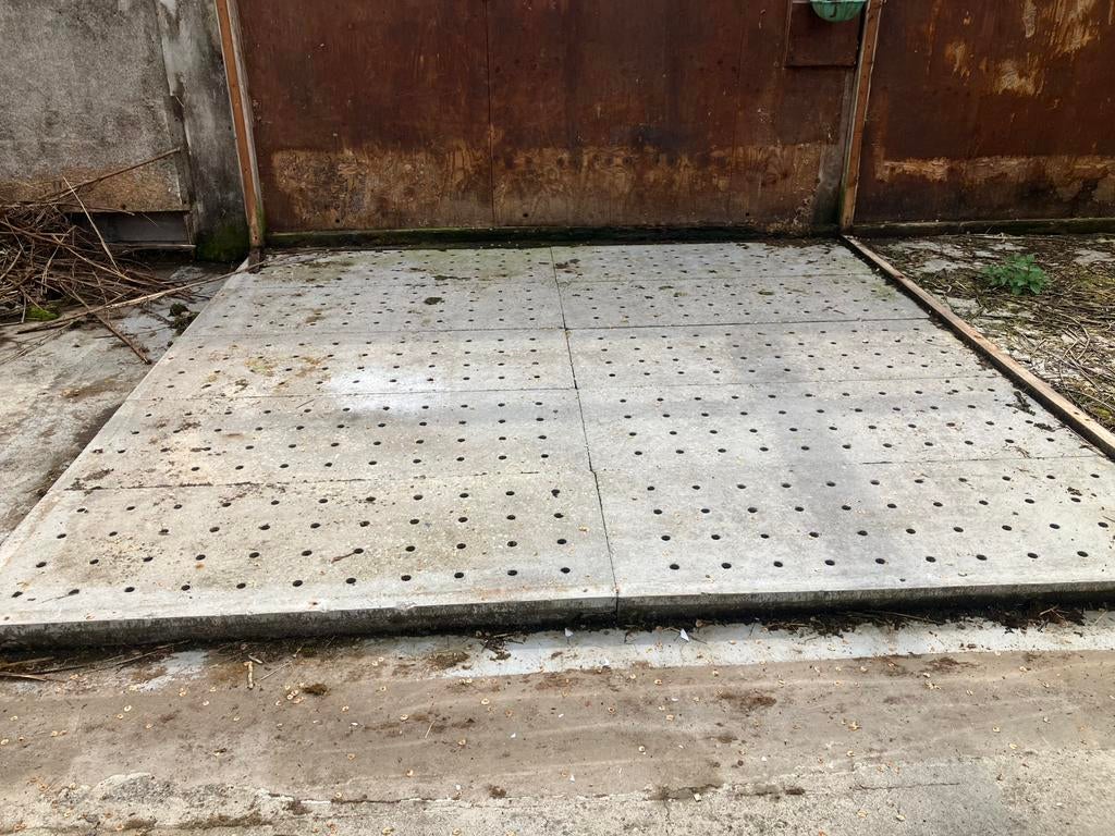 48 m2 betonnen drainage tegels, staltegels 150x60cm, Q, Q, Q