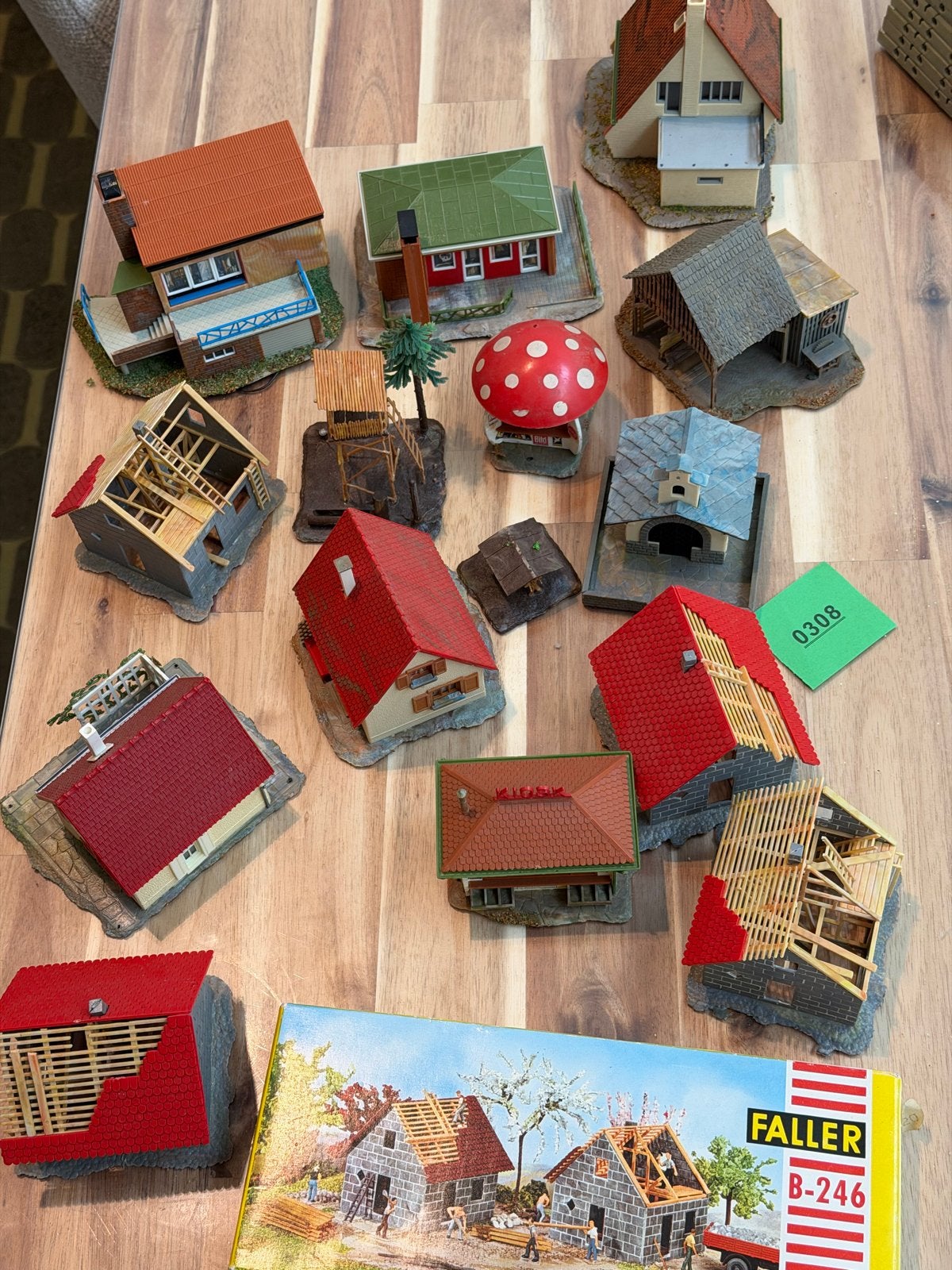 308- verzameling H0 modelbouw huisjes en gebouwen, Hobby en Vrije tijd, Overige merken, Gebruikt, Gelijkstroom of Wisselstroom