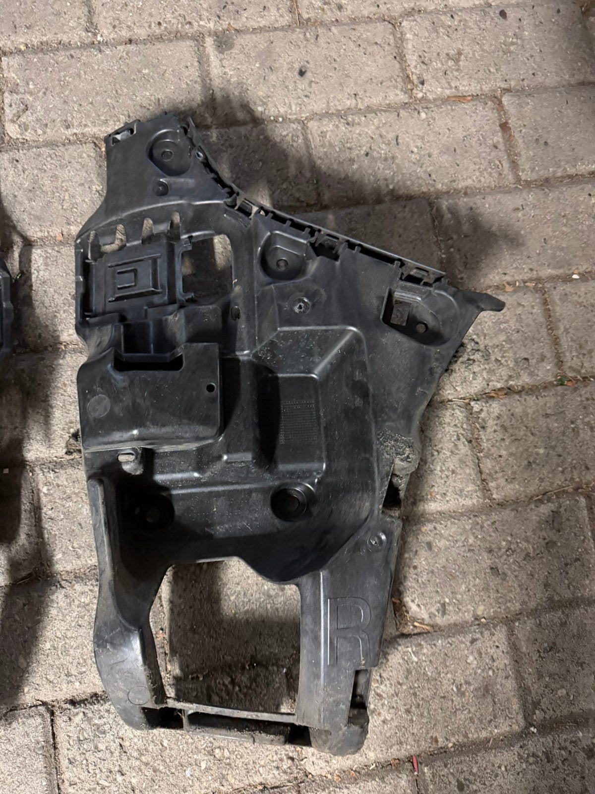 Bmw F40 bumper steun rechts achter, Ophalen, BMW