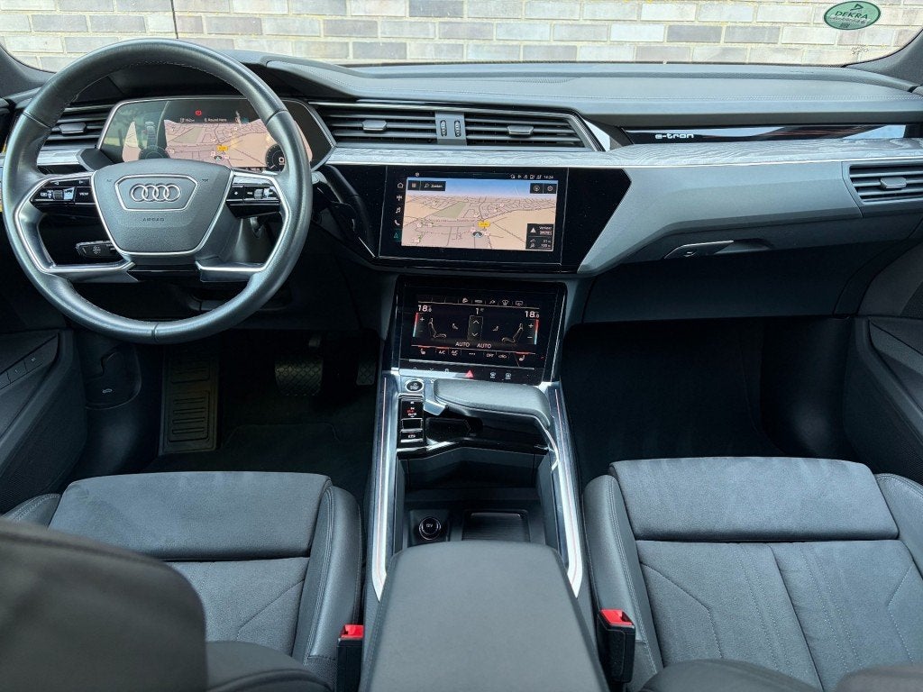 Audi E-TRON SPORTBACK 55 QUATTRO S-LINE - TREKHAAK - 21 INCH, Auto's, Automaat, Overige modellen, Blauw, Leder