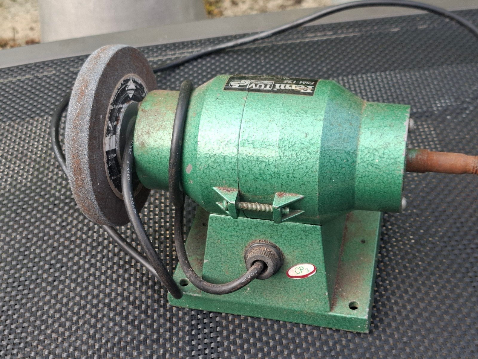 Gebruikte Ferm TUV FSM-125 Werkbankslijpmachine, Ophalen, Gebruikt, Overige typen