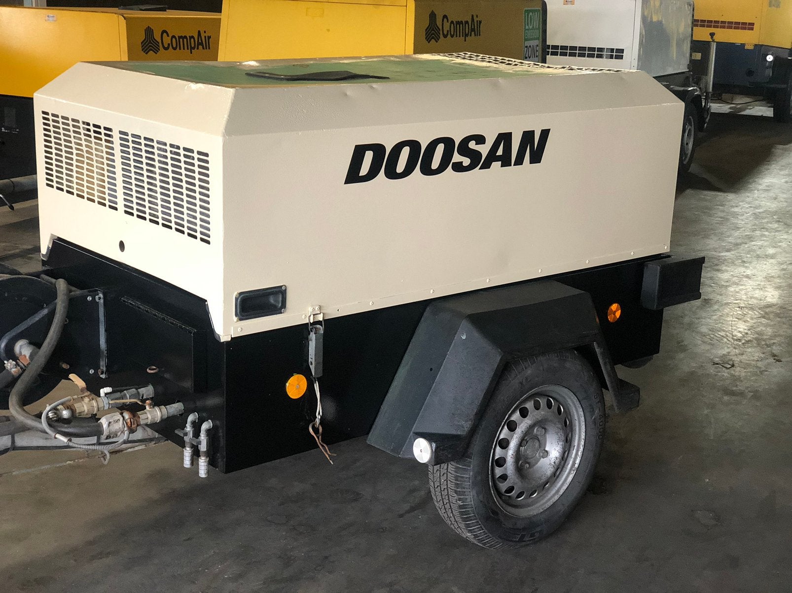 Doosan. 7/31. Dieselcompressor, Ophalen
