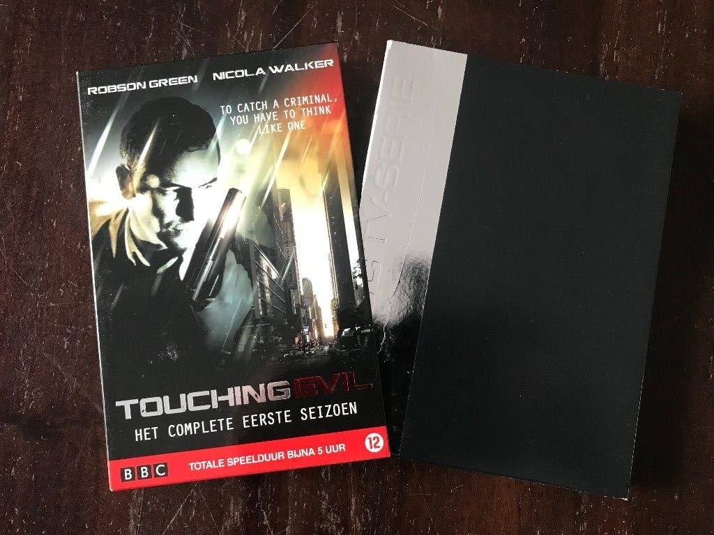 Touching Evil Het Complete Eerste Seizoen ( 3 DVD Box ), Seizoen 1, Ophalen of Verzenden, Zo goed als nieuw, Actie en Avontuur