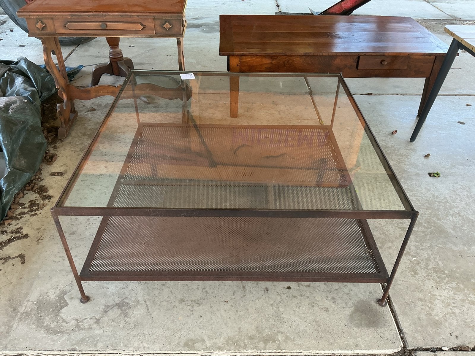 Vierkante salontafel met glasplaat - 110x110 cm, Ophalen, Gebruikt, 100 tot 150 cm, Vierkant