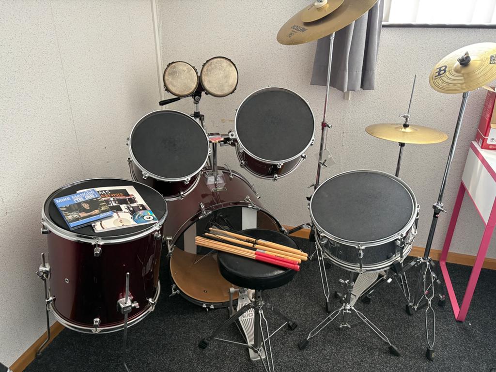 Drumstel Basismodel, Muziek en Instrumenten, Ophalen, Zo goed als nieuw, Overige merken
