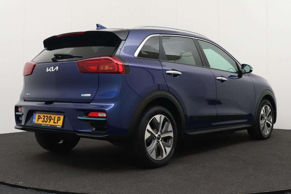 Kia e-Niro ExecutiveLine 64 kWh (96%SOH) Warmtepomp Schuif-/, Auto's, Gebruikt, Zwart, 1712 kg, Blauw