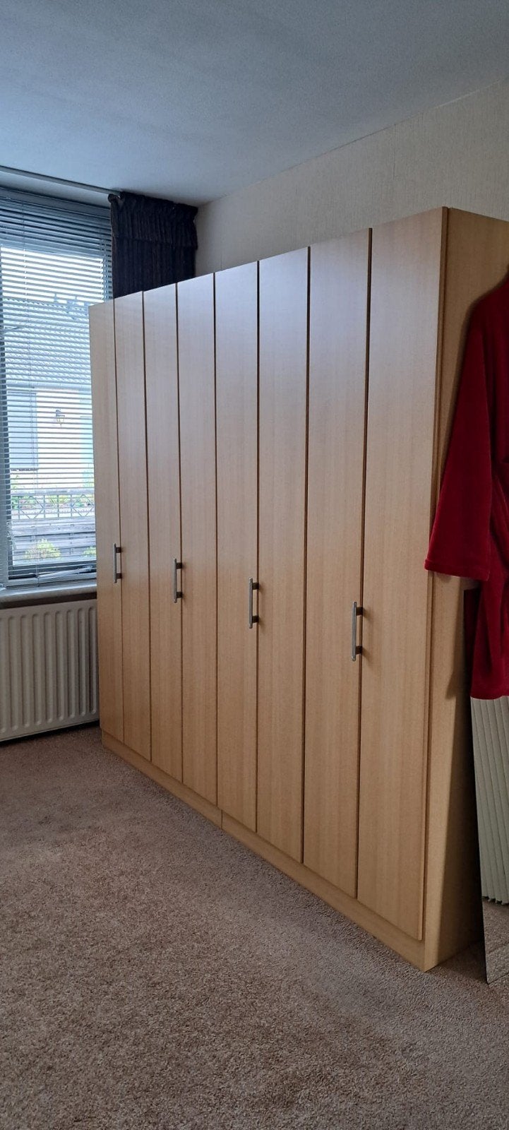 Kledingkast, wandmeubel, salontafel, eettafel met 4 stoelen, Ophalen, Met deur(en), Gebruikt, 200 cm of meer