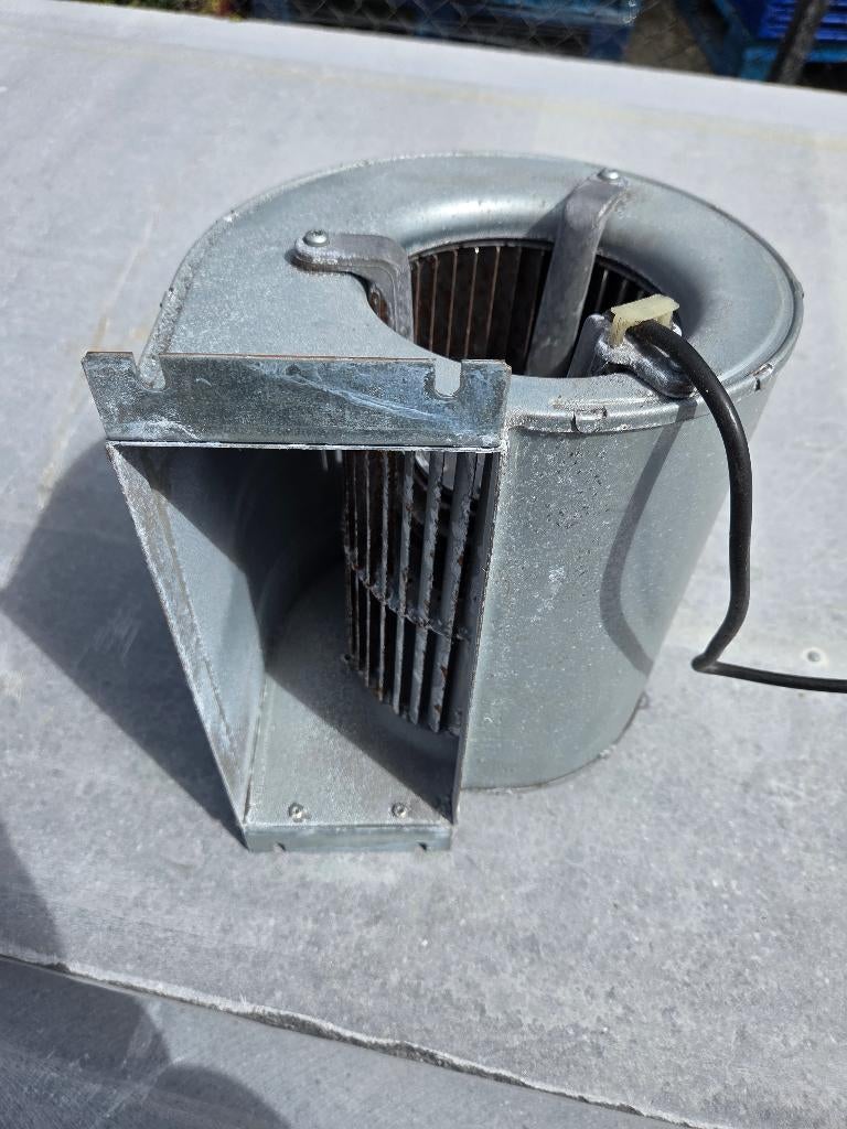 ebmpapst d2e133-dm52-60, Ophalen, Gebruikt, Ventilator