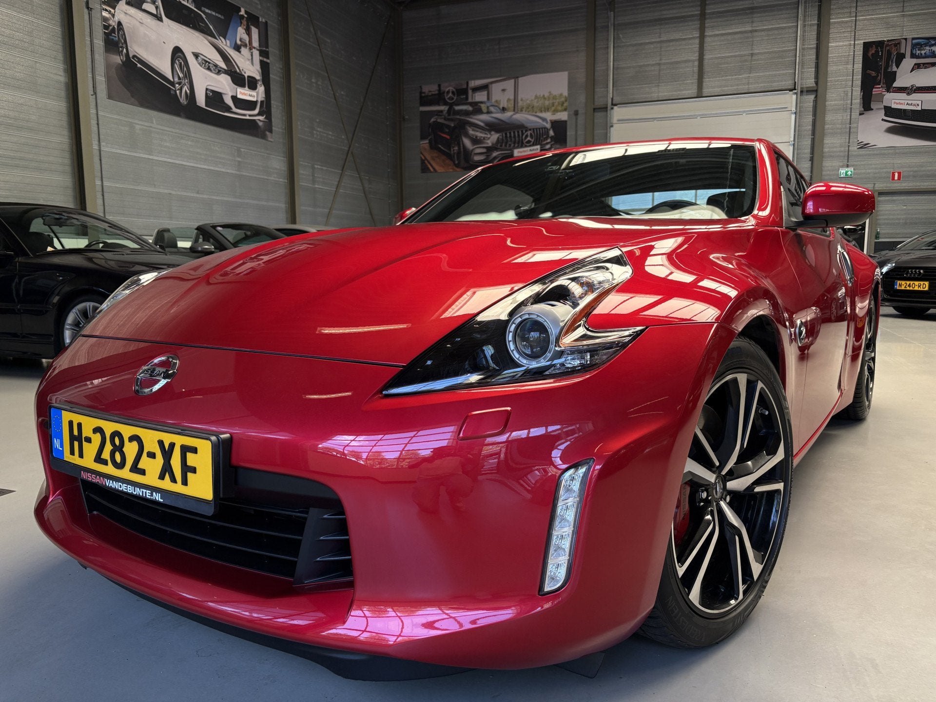 Nissan 370Z 3.7 V6 Pack Camera, Navi, Stoelverwarming / verk, Auto's, Automaat, 3696 cc, Achterwielaandrijving, Gebruikt