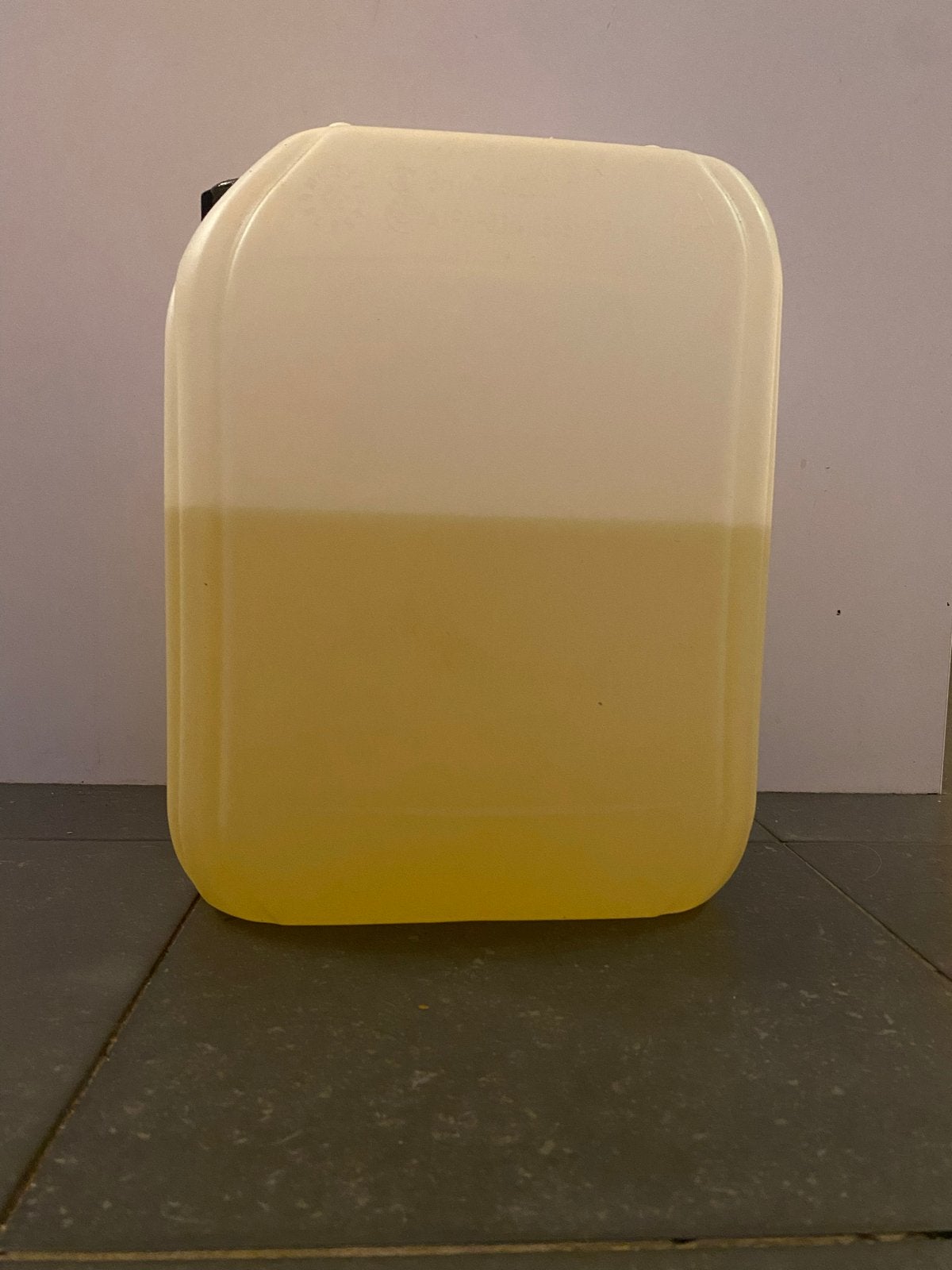 Jerrycan met mengsmering (Super Plus met Shell 2-takt olie), Ophalen, Zo goed als nieuw