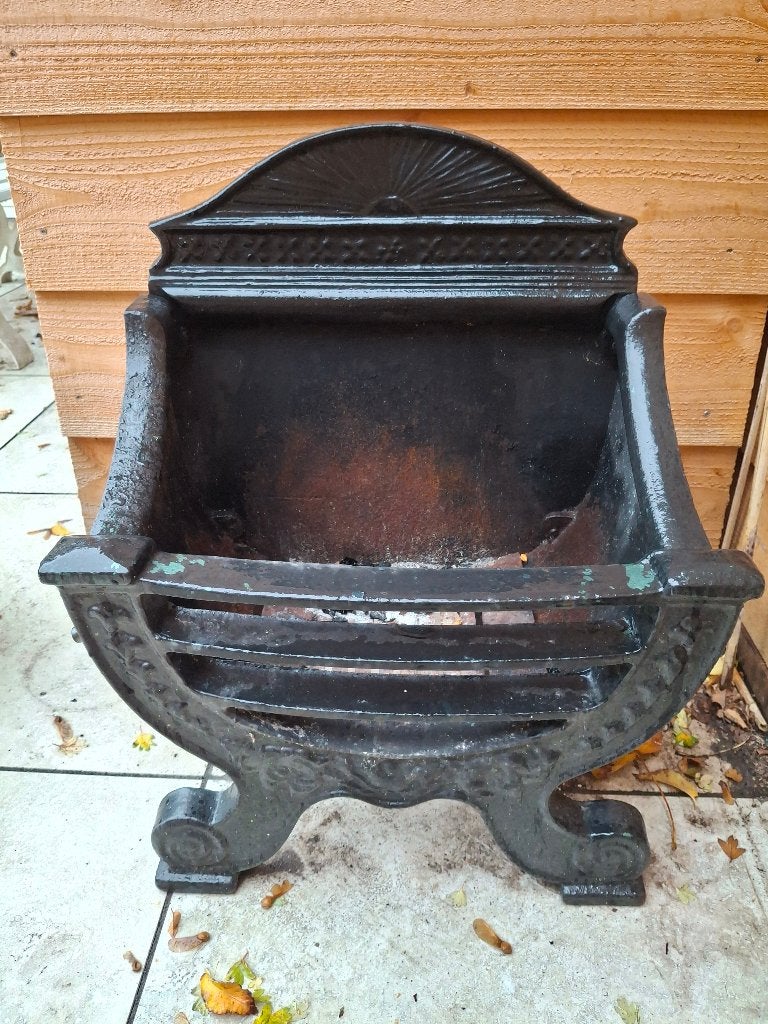 Mooie buitenhaard gietijzer, in goede staat, Tuin en Terras, Ophalen, Gebruikt