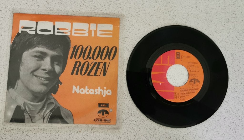 Single Robbie - 100.000 rozen, Ophalen of Verzenden, Gebruikt, Overige formaten, Levenslied of Smartlap